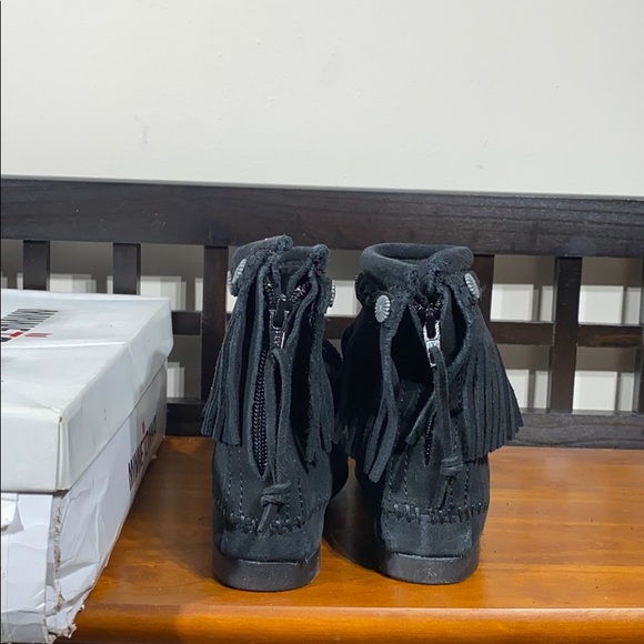 Minnetonka Boots - Picture 3 of 3